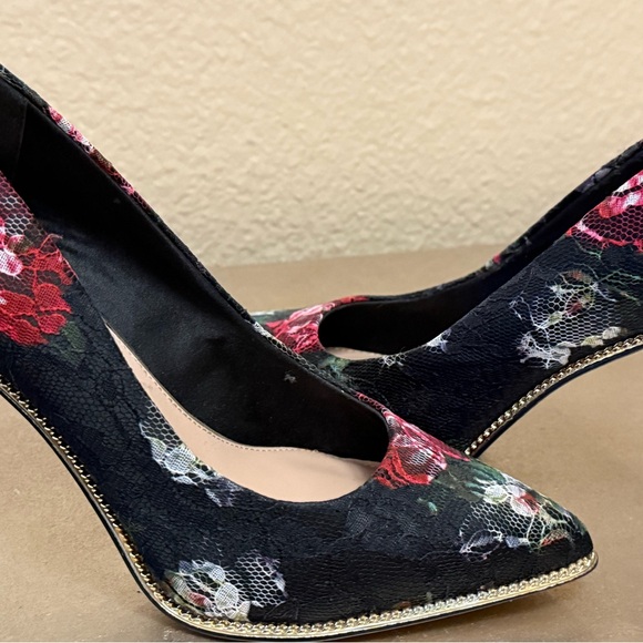 BCBGeneration Black Floral Heels - Picture 1 of 3